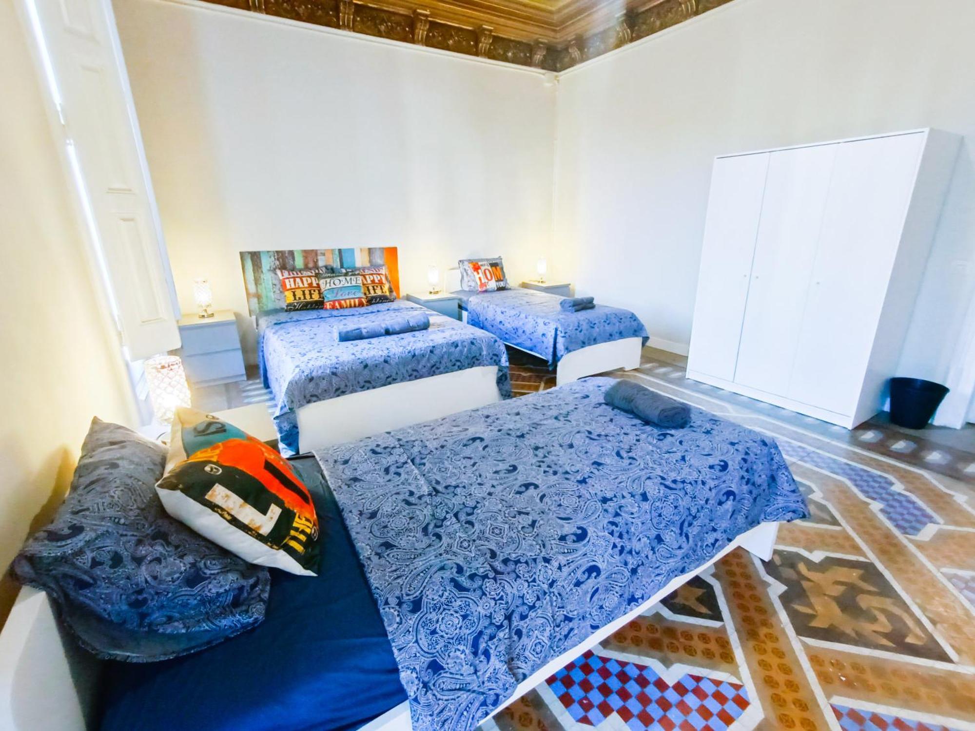 Private By Plaza Catalunya Hostel *